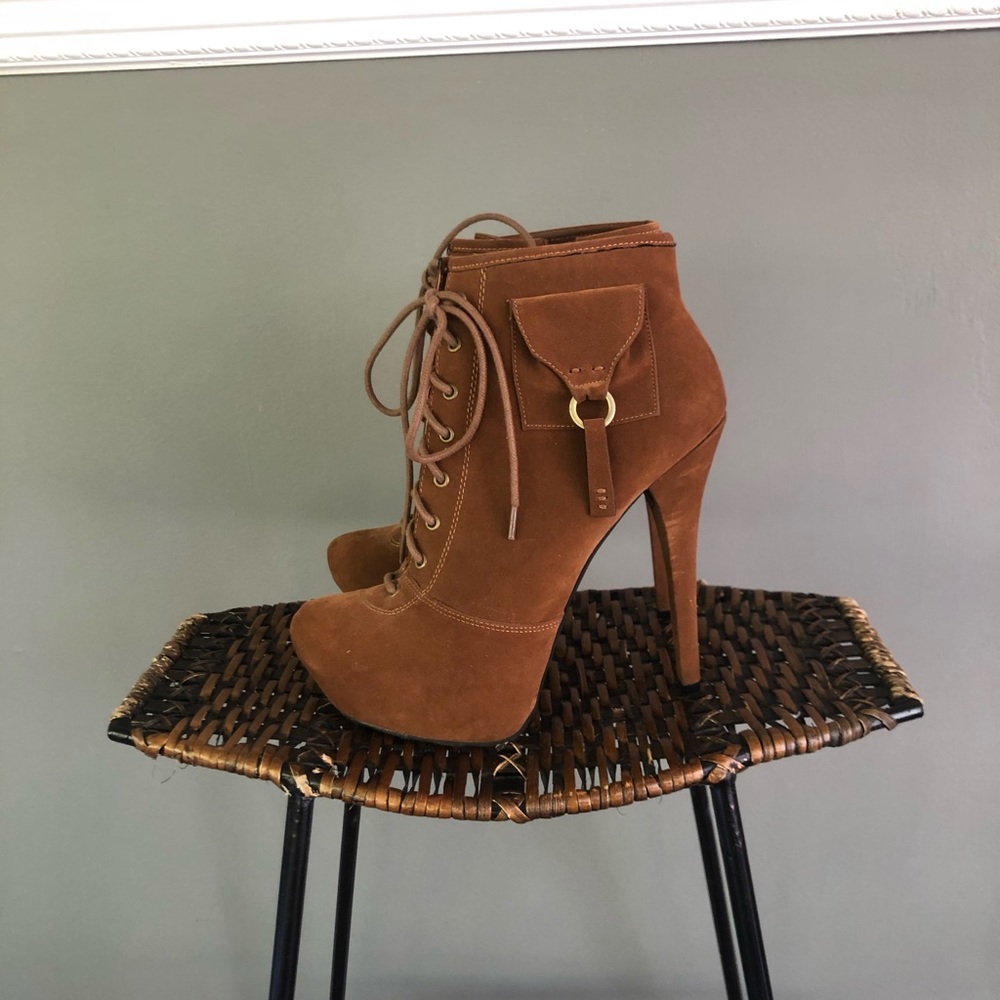 Dollhouse Boots - Picture 5 of 9